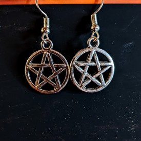 Pentagram örhängen (earrings)
